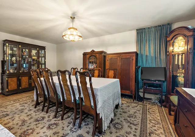 Photo 3 of Single family home for sale at 901 E 1st Street, Lockport, IL 60441 | MLS# 12775716 | Listing updated on 2026-10-08
