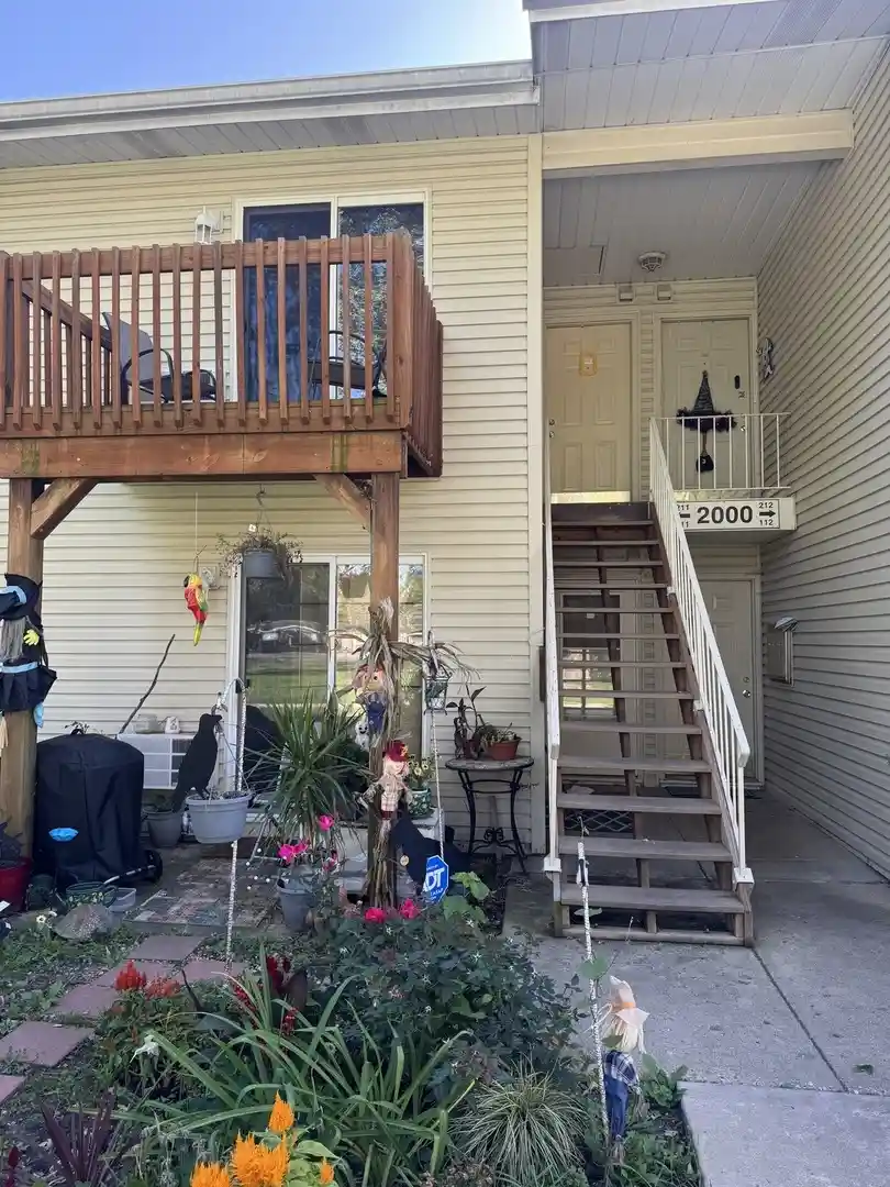 Listing Photo 1 - Condo for sale in 2000 Light Dr located at 2000 Light Dr, Oswego, IL 60543 - Unit #211