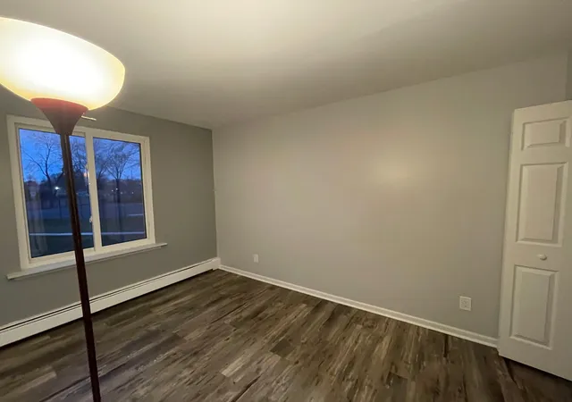 Listing Photo 5 - Condo for sale in building located at 2000 Light Dr, Oswego, IL 60543 - Unit #211