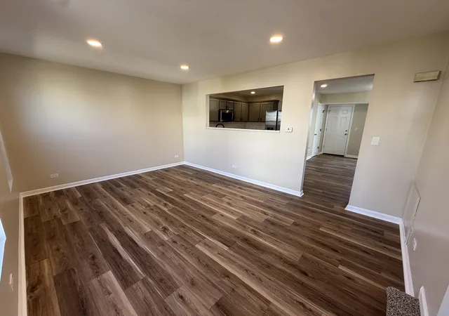 Photo 3 of Condo for sale at 172 Presidential Blvd #172, Oswego, IL 60543 | MLS# 12775742 | Listing updated on 2026-10-05