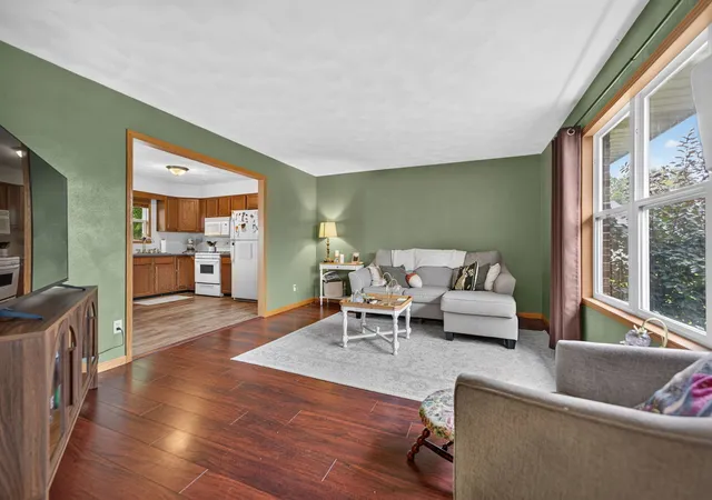 Photo 4 of Single family home for sale at 524 Merilot Dr, Roscoe, IL 61073 | MLS# 12775759 | Listing updated on 2026-10-02