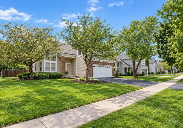 Photo 2 of Single family home for sale at 1463 Newcastle Ln, Bartlett, IL 60103 | MLS# 12775761 | Listing updated on 2026-10-02