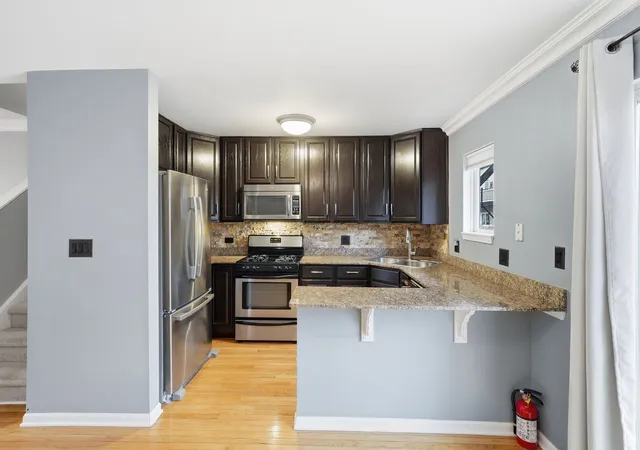 Photo 4 of Townhouse for sale at 3645 W Cornelia Ave #B, Chicago, IL 60618 | MLS# 12775763 | Listing updated on 2026-10-21