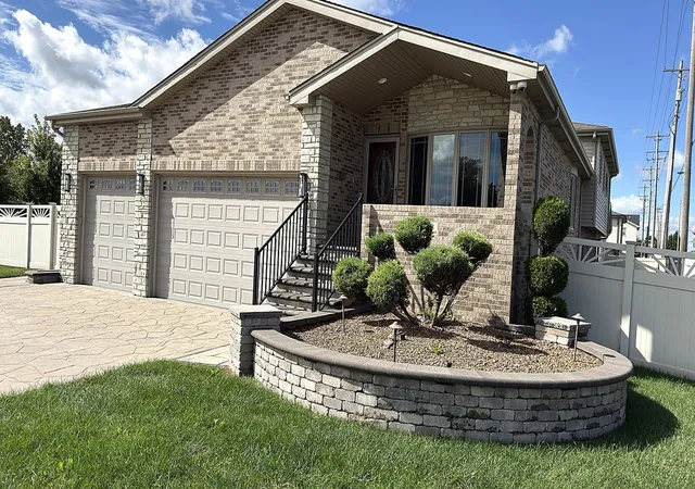 Photo 3 of Single family home for sale at 268 Marquette Ave, Calumet City, IL 60409 | MLS# 12775764 | Listing updated on 2026-10-07