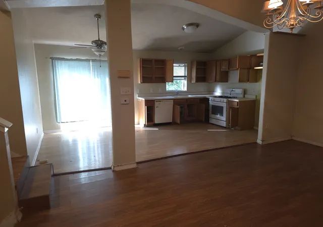 Photo 4 of Single family home for sale at 9235 Segunda Ln, Machesney Park, IL 61115 | MLS# 12775771 | Listing updated on 2026-10-08