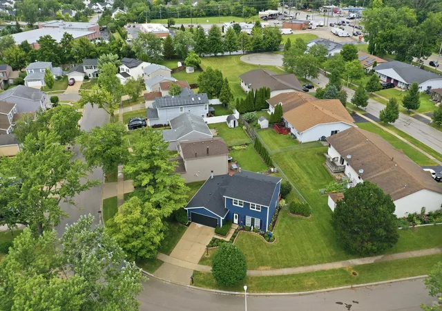 Photo 2 of Single family home for sale at 130 Lasalle Rd, Streamwood, IL 60107 | MLS# 12775781 | Listing updated on 2026-10-02
