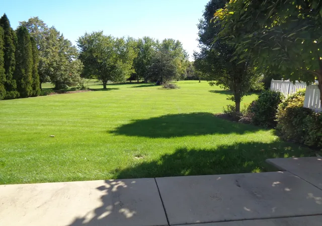 Photo 3 of Single family home for sale at 1915 W Cobblestone Ln, Mc Henry, IL 60051 | MLS# 12775784 | Listing updated on 2026-10-03