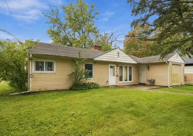 Photo 1 of Single family home for sale at 395 Oswego St, Park Forest, IL 60466 | MLS# 12775790 | Listing updated on 2026-10-02