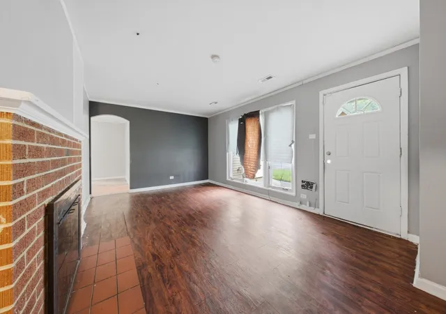 Photo 2 of Single family home for sale at 395 Oswego St, Park Forest, IL 60466 | MLS# 12775790 | Listing updated on 2026-10-02