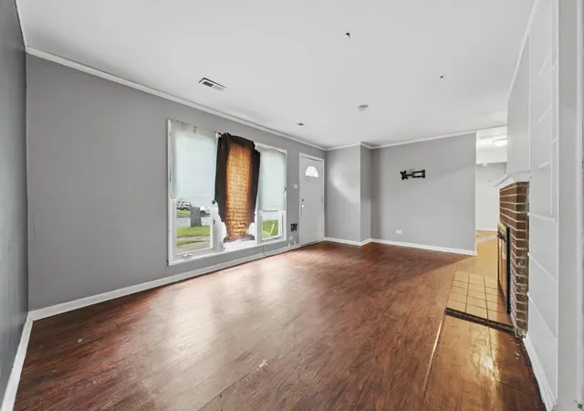 Photo 3 of Single family home for sale at 395 Oswego St, Park Forest, IL 60466 | MLS# 12775790 | Listing updated on 2026-10-02