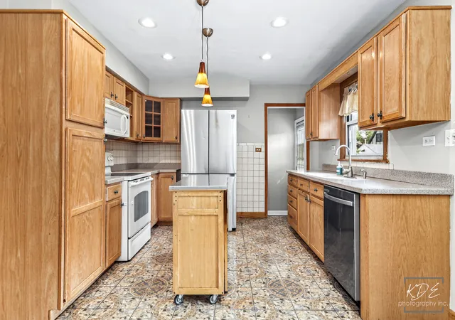 Photo 2 of Single family home for sale at 931 S Harvard Ave, Villa Park, IL 60181 | MLS# 12775812 | Listing updated on 2026-10-28