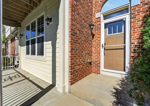 Photo 4 of Townhouse for sale at 4150 Liberty St, Aurora, IL 60504 | MLS# 12775825 | Listing updated on 2026-10-08