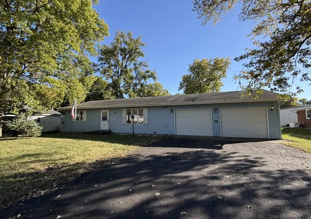 Photo 1 of Single family home for sale at 209 W North St, Mc Lean, IL 61754 | MLS# 12775828 | Listing updated on 2026-10-22