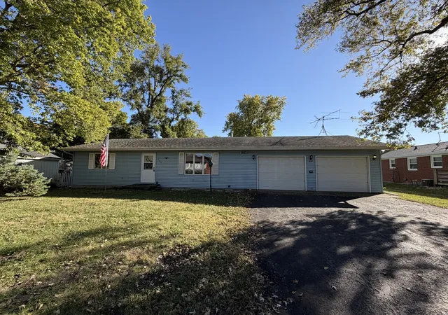 Photo 4 of Single family home for sale at 209 W North St, Mc Lean, IL 61754 | MLS# 12775828 | Listing updated on 2026-10-22