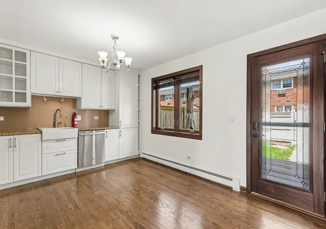 Photo 4 of Townhouse for sale at 15w632 Virginia Ln, Elmhurst, IL 60126 | MLS# 12775855 | Listing updated on 2026-10-08