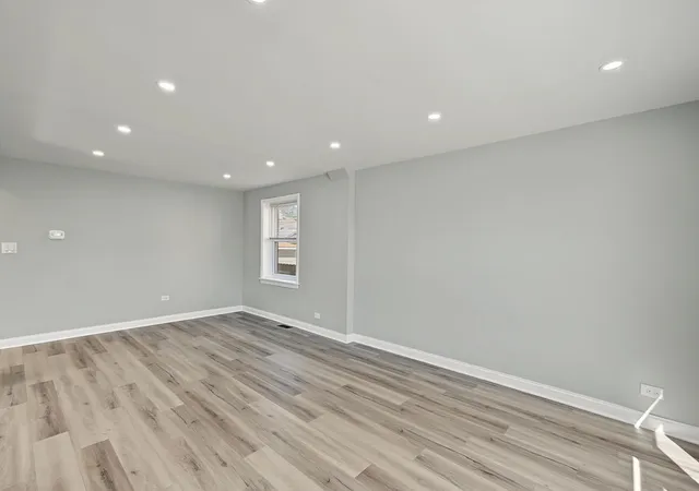 Photo 4 of Single family home for sale at 11256 S Ave L, Chicago, IL 60617 | MLS# 12775876 | Listing updated on 2026-10-08