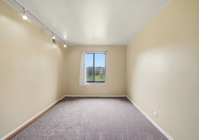 Photo 3 of Condo for sale at 820 Elder Rd #202, Homewood, IL 60430 | MLS# 12775879 | Listing updated on 2026-10-06