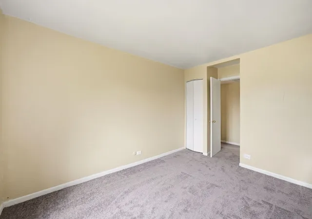 Photo 4 of Condo for sale at 820 Elder Rd #202, Homewood, IL 60430 | MLS# 12775879 | Listing updated on 2026-10-06