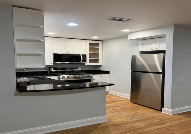 Photo 3 of Condo for sale at 2036 N Larrabee St #8106, Chicago, IL 60614 | MLS# 12775887 | Listing updated on 2026-10-22