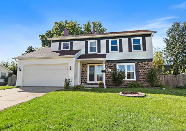 Photo 1 of Single family home for sale at 14 Woodridge Ln, Streamwood, IL 60107 | MLS# 12775892 | Listing updated on 2026-10-03
