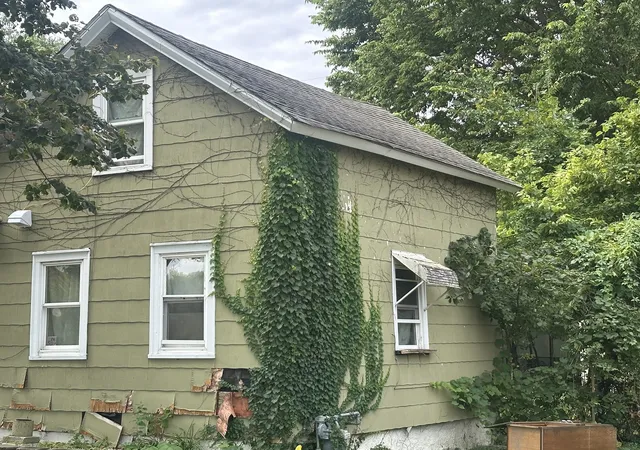 Photo 3 of Single family home for sale at 225 N West Ave, Kankakee, IL 60901 | MLS# 12775893 | Listing updated on 2026-10-08