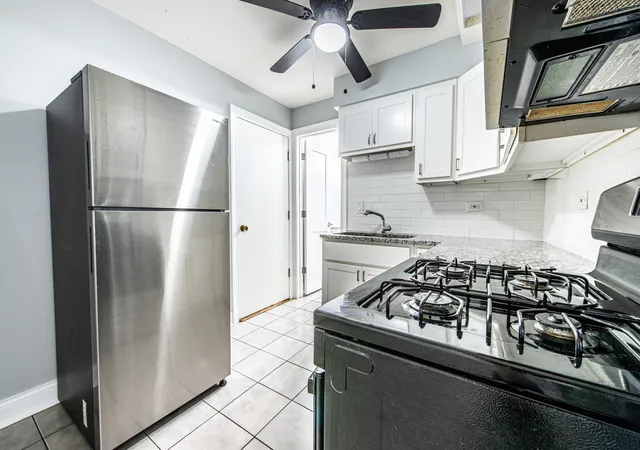 Listing Photo 5 - Condo for sale in building located at 6464 N Nw Hwy, Chicago, IL 60631 - Unit #1E