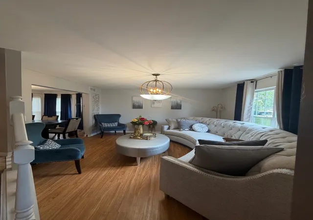 Photo 2 of Single family home for sale at 1902 Chestnut Grv Dr, Plainfield, IL 60586 | MLS# 12775900 | Listing updated on 2026-10-02