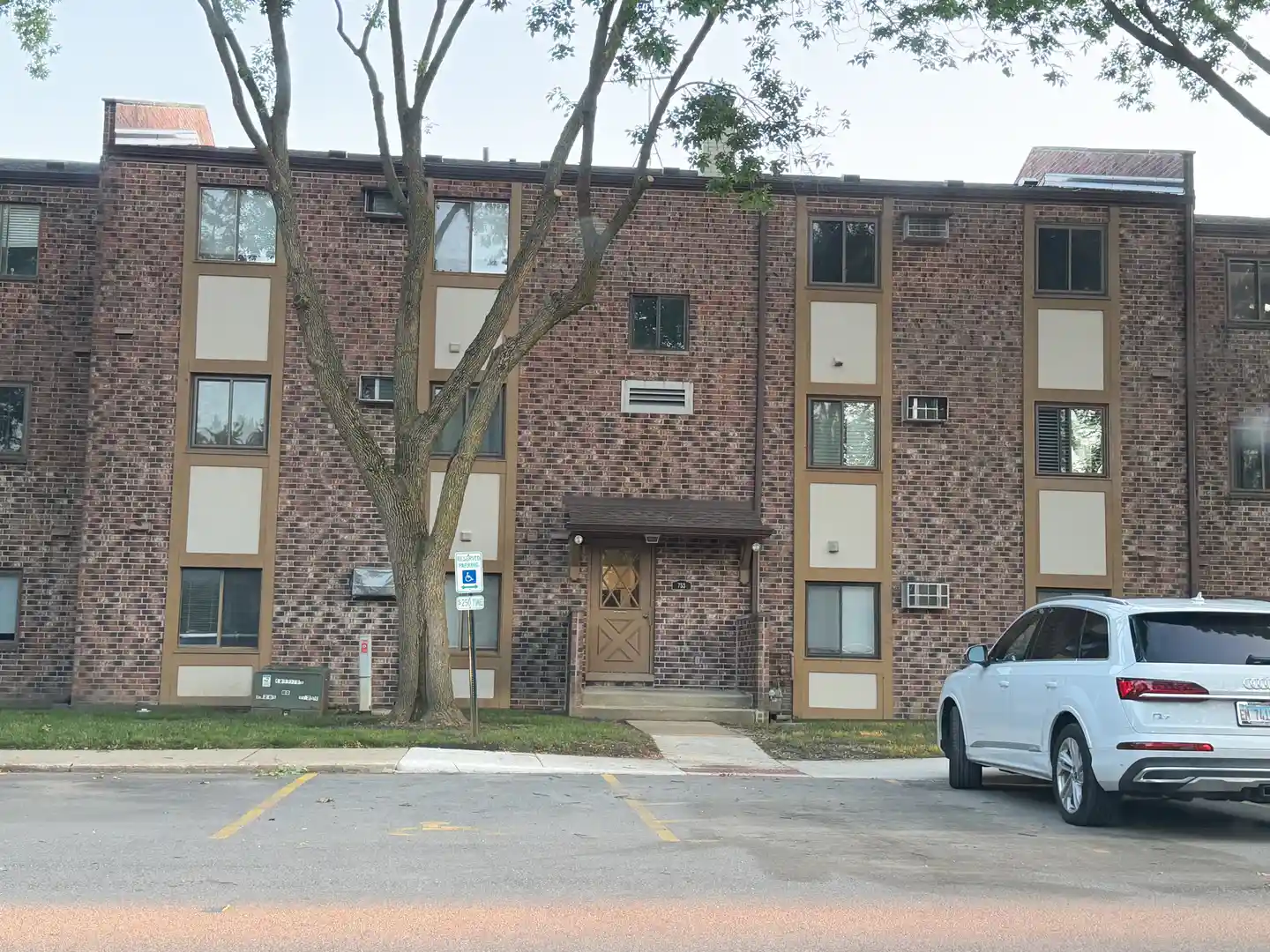Listing Photo 20 - Condo for sale in 753 S Dwyer Ave located at 753 S Dwyer Ave, Arlington Heights, IL 60005 - Unit 753 S Dwyer Ave