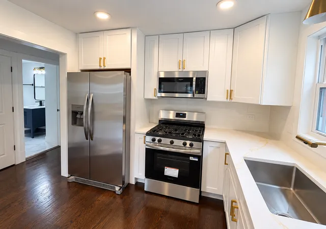 Photo 3 of Single family home for sale at 8332 S Oglesby Ave, Chicago, IL 60617 | MLS# 12775923 | Listing updated on 2026-10-08