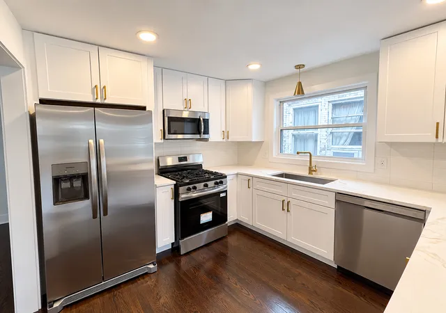 Photo 4 of Single family home for sale at 8332 S Oglesby Ave, Chicago, IL 60617 | MLS# 12775923 | Listing updated on 2026-10-08