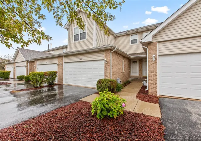 Photo 3 of Townhouse for sale at 8432 Stratford Dr, Tinley Park, IL 60487 | MLS# 12775929 | Listing updated on 2026-10-02