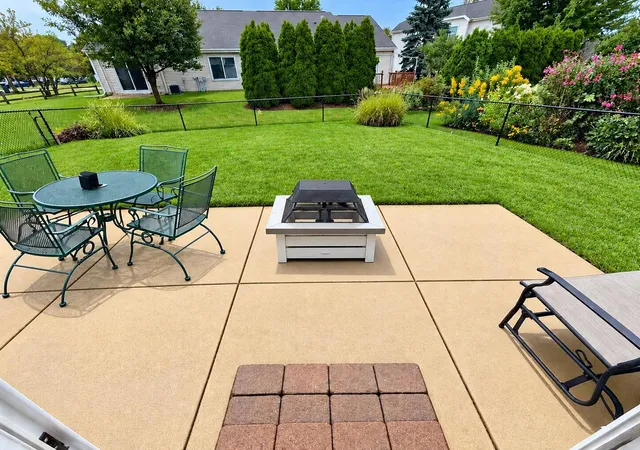 Photo 3 of Townhouse for sale at 757 S Aldridge Ln, Round Lake, IL 60073 | MLS# 12775940 | Listing updated on 2026-10-02
