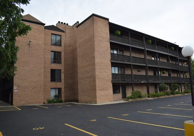 Listing Photo 1 - Condo for sale in building located at 460 N Main St, Wauconda, IL 60084 - Unit #N306A