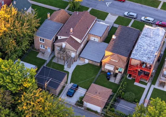 Photo 3 of Single family home for sale at 6438 S Saint Lawrence Ave, Chicago, IL 60637 | MLS# 12775961 | Listing updated on 2026-10-09