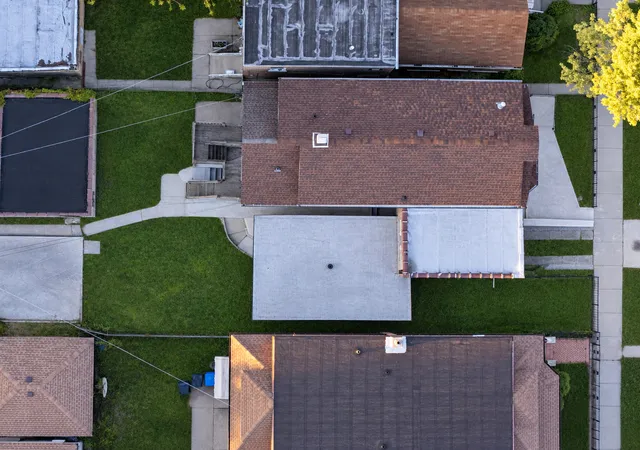 Photo 4 of Single family home for sale at 6438 S Saint Lawrence Ave, Chicago, IL 60637 | MLS# 12775961 | Listing updated on 2026-10-09