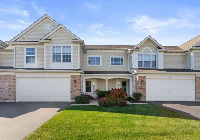 Photo 1 of Townhouse for sale at 918 Waterford Ln, Elk Grove Village, IL 60007 | MLS# 12775964 | Listing updated on 2026-10-29