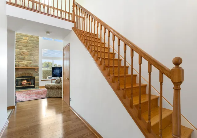 Photo 2 of Townhouse for sale at 918 Waterford Ln, Elk Grove Village, IL 60007 | MLS# 12775964 | Listing updated on 2026-10-29