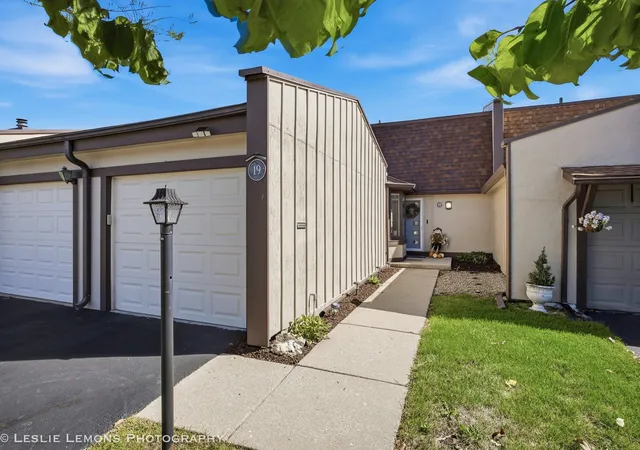 Photo 1 of Townhouse for sale at 19 Westwood Dr, Indian Head Park, IL 60525 | MLS# 12775978 | Listing updated on 2026-10-04