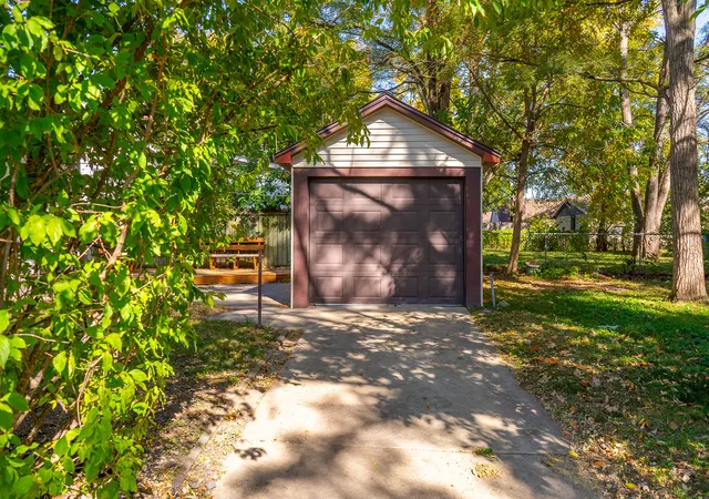 Photo 2 of Single family home for sale at 894 S Osborn Ave, Kankakee, IL 60901 | MLS# 12775995 | Listing updated on 2026-10-29
