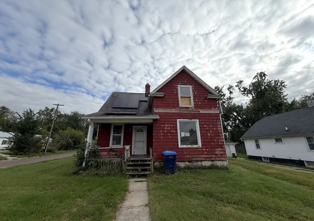 Photo 1 of Single family home for sale at 837 Rockwell St, Kewanee, IL 61443 | MLS# 12776051 | Listing updated on 2026-10-08