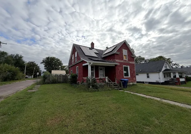 Photo 2 of Single family home for sale at 837 Rockwell St, Kewanee, IL 61443 | MLS# 12776051 | Listing updated on 2026-10-08