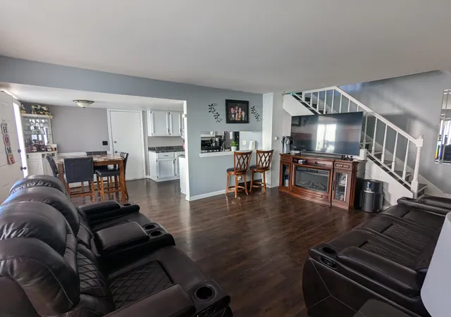 Photo 3 of Condo for sale at 2s758 Winchester Cir #3, Warrenville, IL 60555 | MLS# 12776056 | Listing updated on 2026-10-03