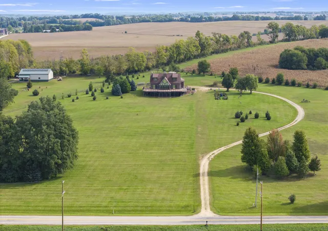Photo 79 of Single family home for sale at 14949 Saunders Rd, Pecatonica, IL 61063 | MLS# 12776060 | Listing updated on 2026-10-08