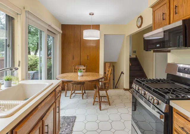 Photo 3 of Single family home for sale at 238 E Briarcliff Rd, Bolingbrook, IL 60440 | MLS# 12776091 | Listing updated on 2026-10-22
