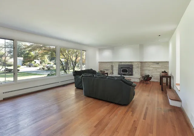 Photo 2 of Single family home for sale at 1650 Forest Dr, Glenview, IL 60025 | MLS# 12776097 | Listing updated on 2026-10-29