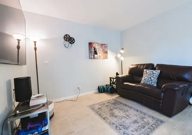 Photo 3 of Townhouse for sale at 821 E Saratoga Cir, Island Lake, IL 60042 | MLS# 12776101 | Listing updated on 2026-10-04
