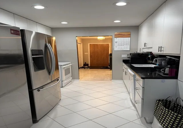 Photo 4 of Condo for sale at 350 E Dundee Rd #301, Buffalo Grove, IL 60089 | MLS# 12776105 | Listing updated on 2026-10-07