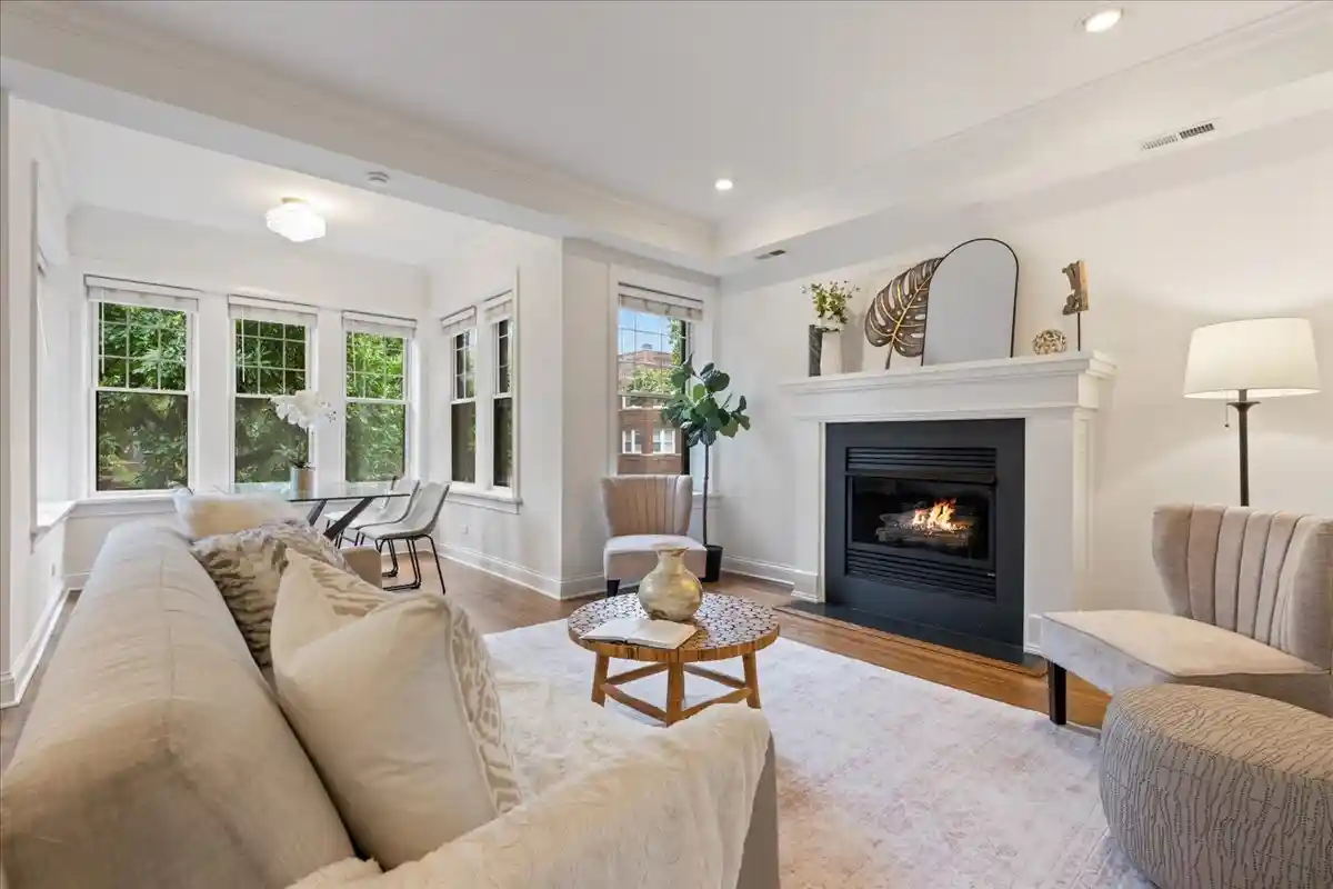 Listing Photo 2 - Condo for sale in 6454 N Bosworth Ave located at 6454 N Bosworth Ave, Chicago, IL 60626 - Unit #2A