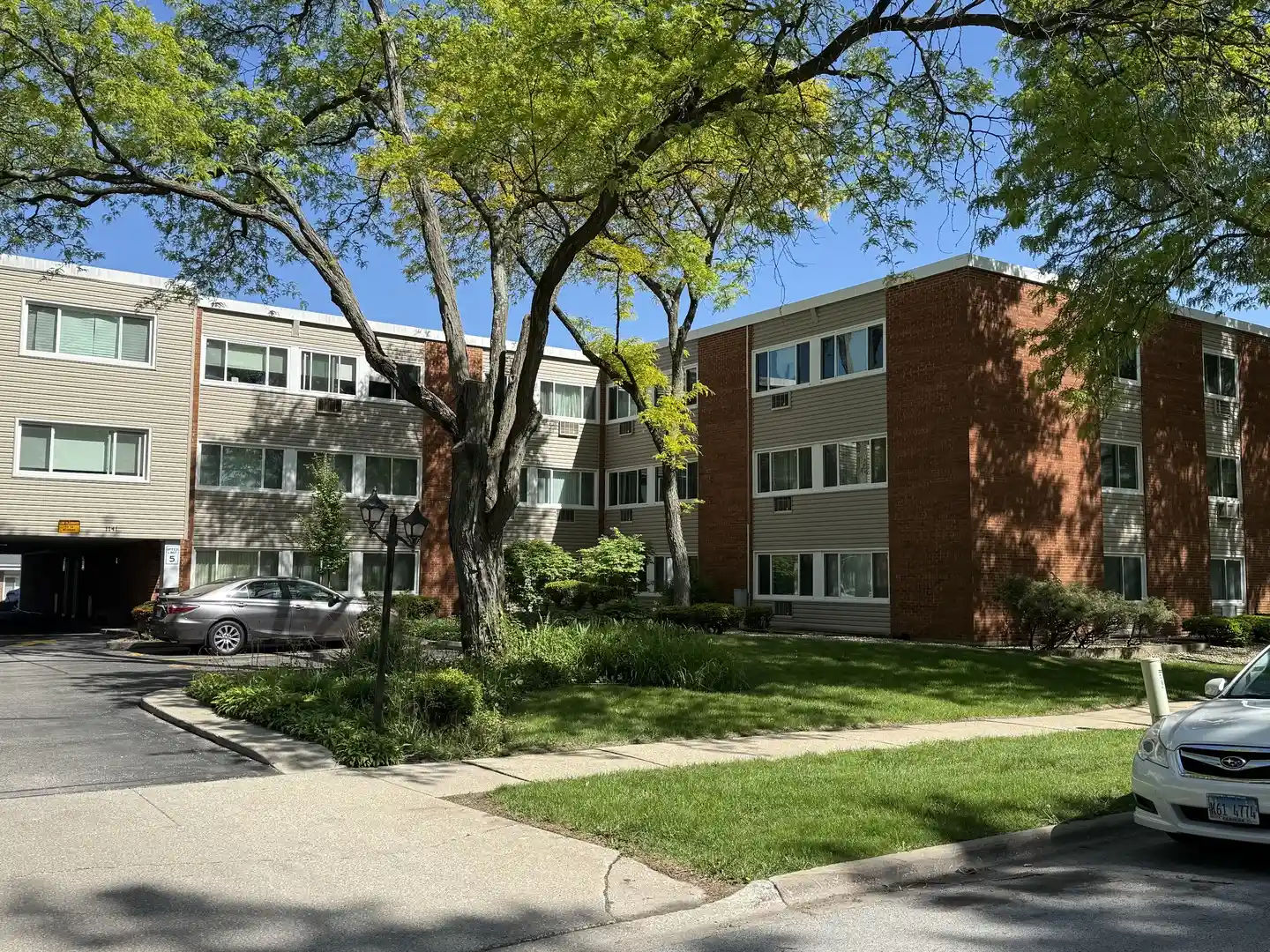 Listing Photo 22 - Condo for sale in 1139 Leavitt Ave located at 1139 Leavitt Ave, Flossmoor, IL 60422 - Unit #212