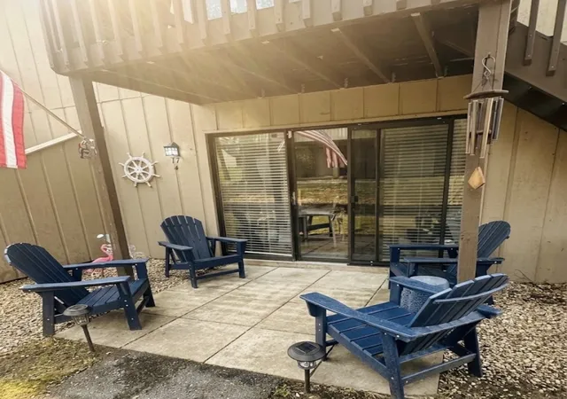 Listing Photo 2 - Condo for sale in building located at 17 Saint Thomas Colony, Fox Lake, IL 60020 - Unit #4